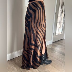 Banana Republic Black and Brown Maxi Skirt